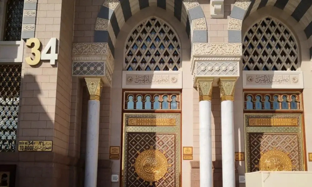 Gates of masjid al nawabi