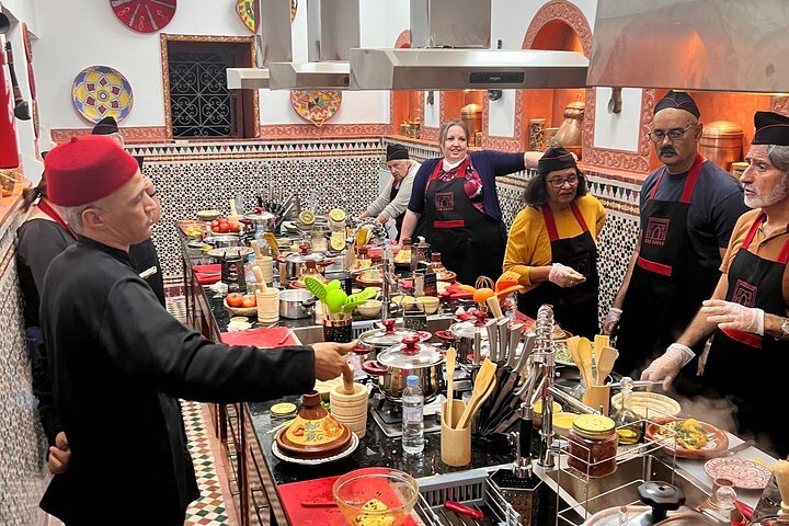 Fayfa Traditional Kitchen